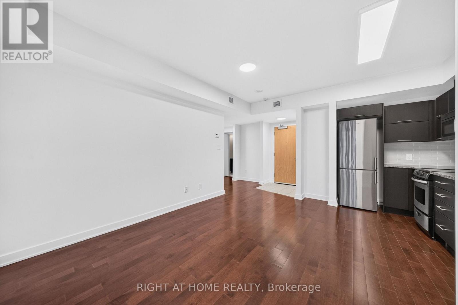 Condos for Sale in Ottawa – 1902 – 40 NEPEAN STREET, Ottawa – By Peter Sagos - Image 15
