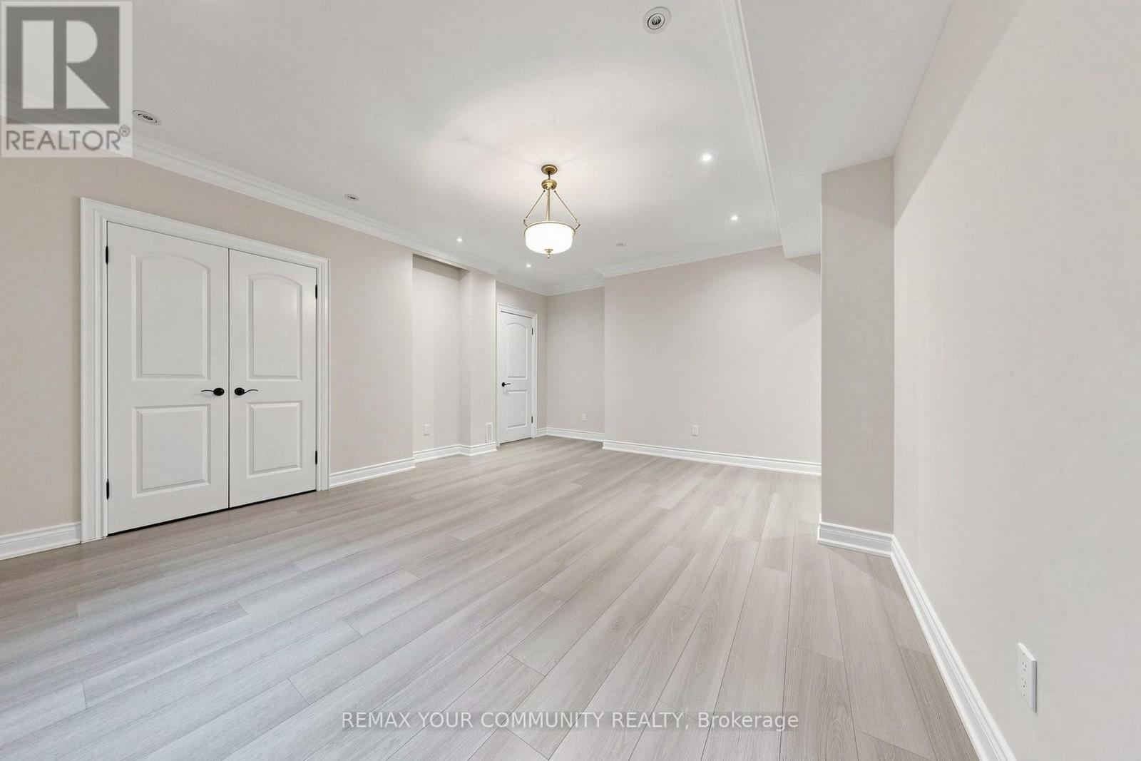 39 Moore Park Avenue, Toronto, ON photo 45