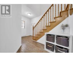 215 Park Drive, Whitchurch Stouffville, ON L4A1J8 Photo 8