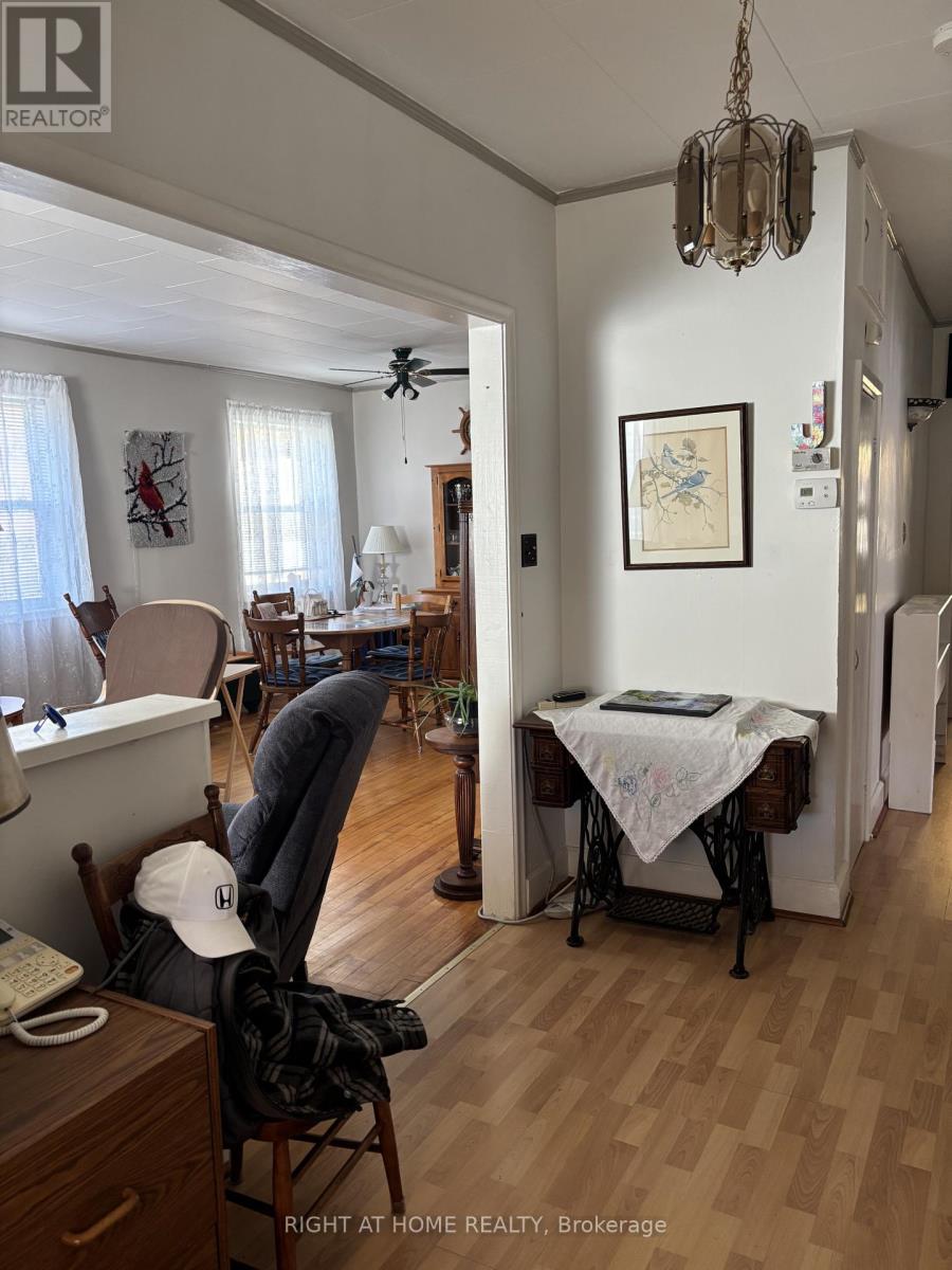 35 CASCADE STREET, Parry Sound — photo 11