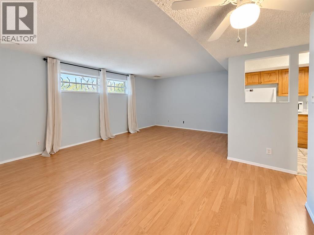 606 34 Avenue NE - photo 16
