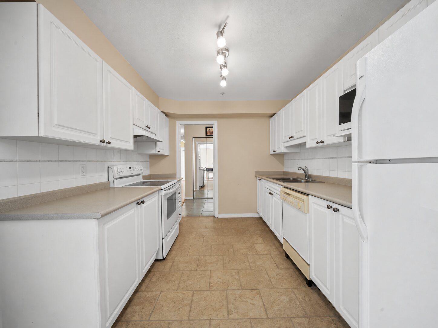 Photo of 220 9688 148 STREET 13