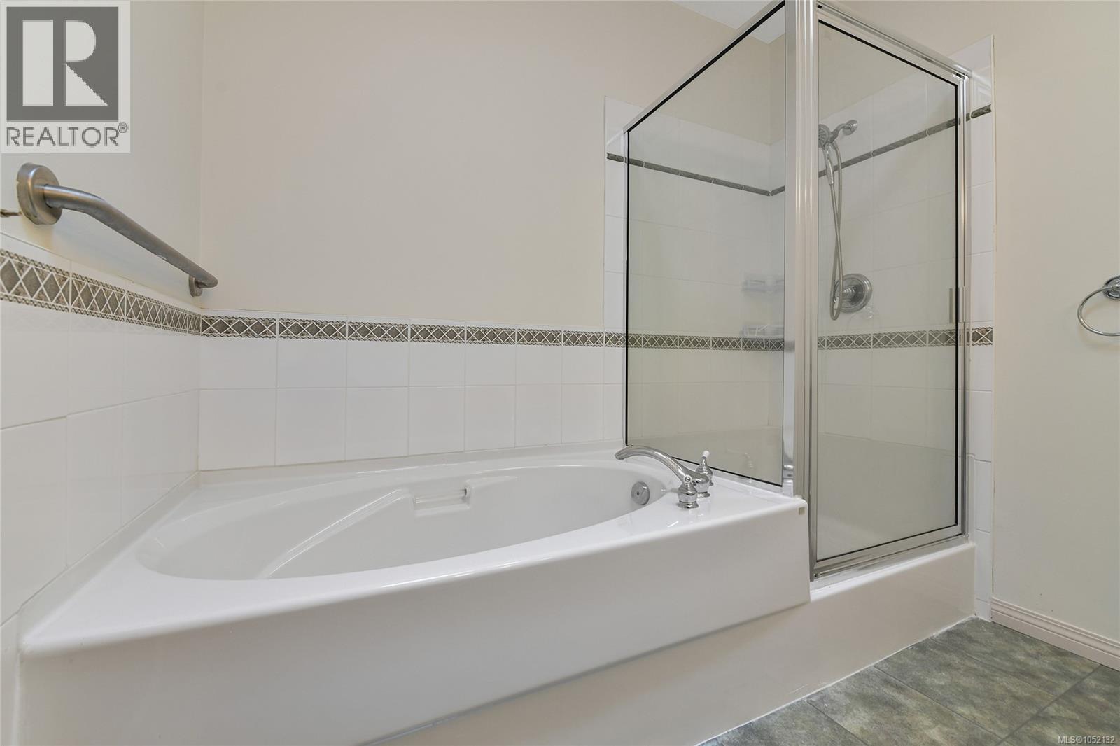 #409 380 Waterfront Cres - 16