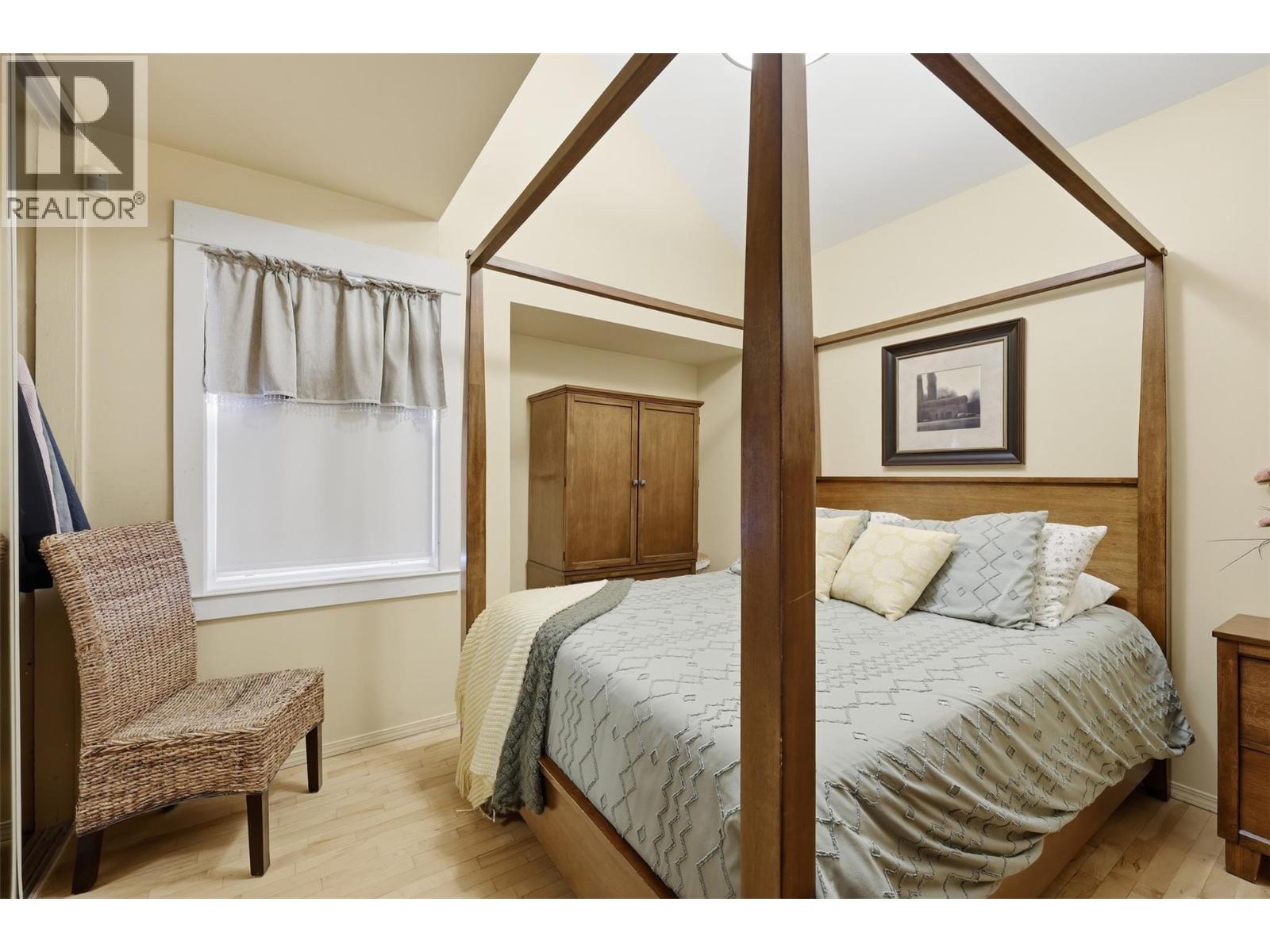 1219 DOMINION Street - 32