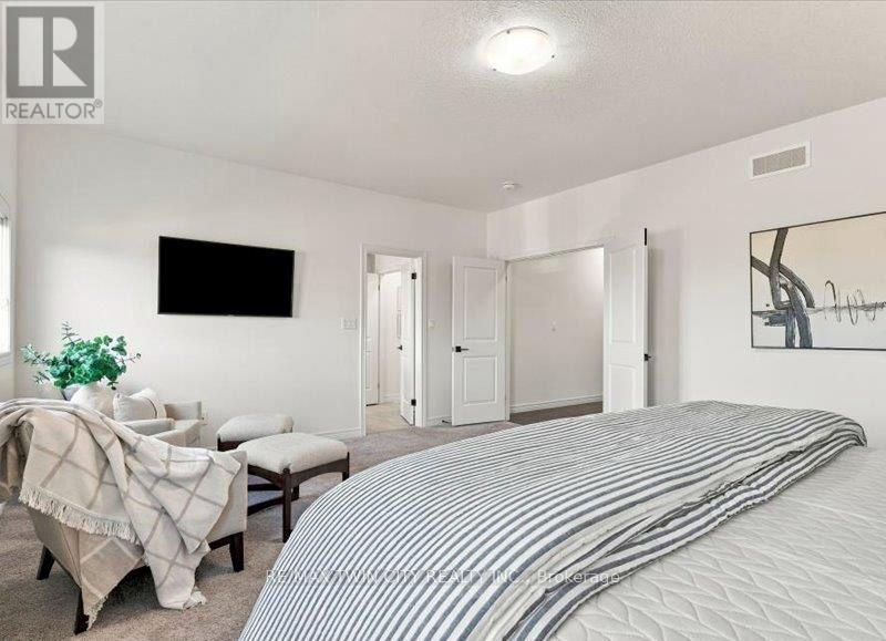 905 Broadacre Place, Kitchener, ON photo 4