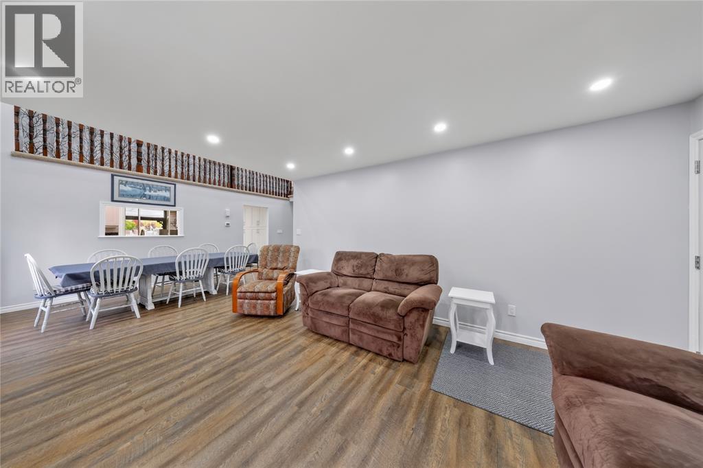 4076 FLORENCE AVENUE, Petrolia — photo 7