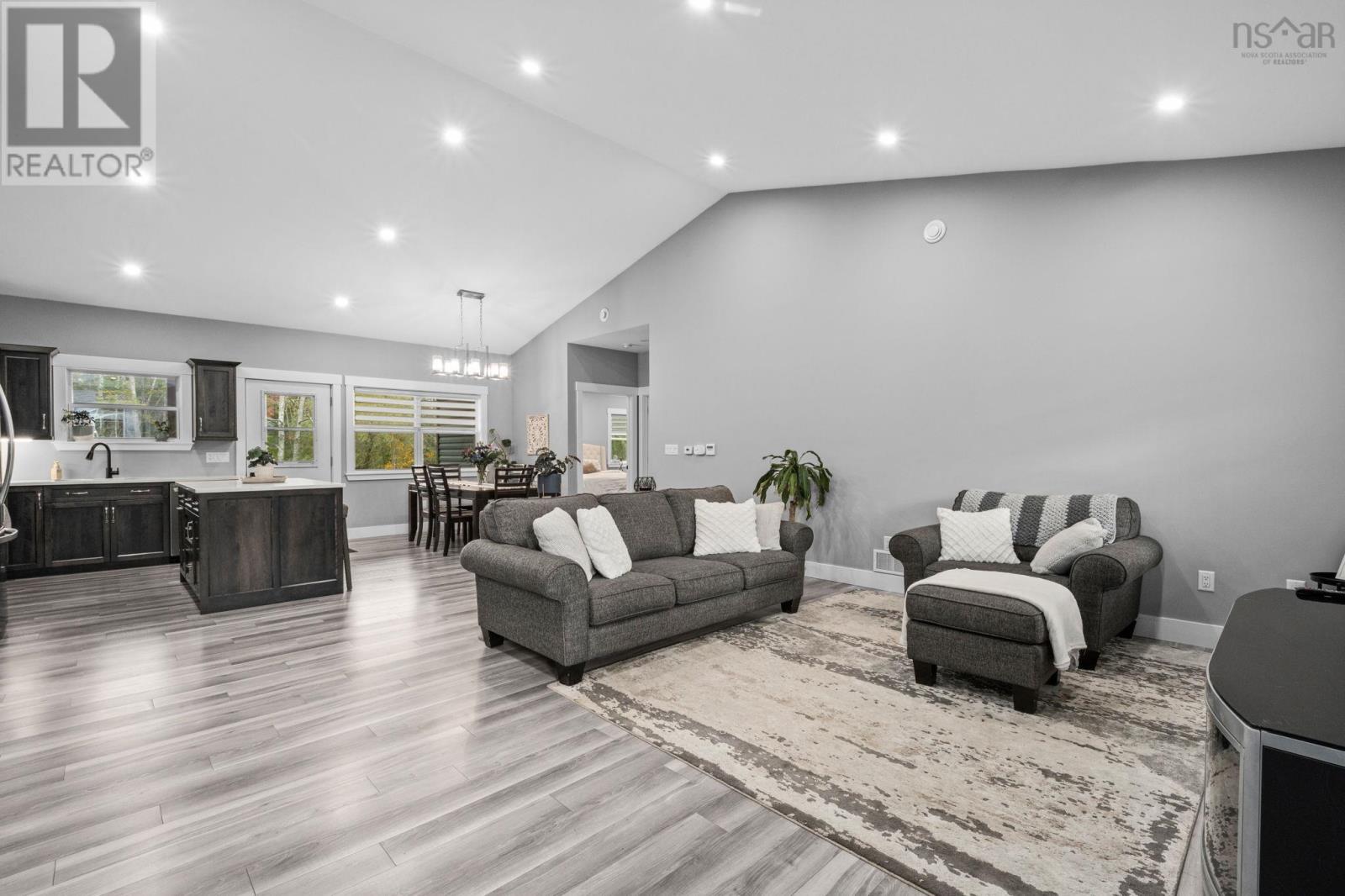Property 3 of 39 of 133 Edward Drive