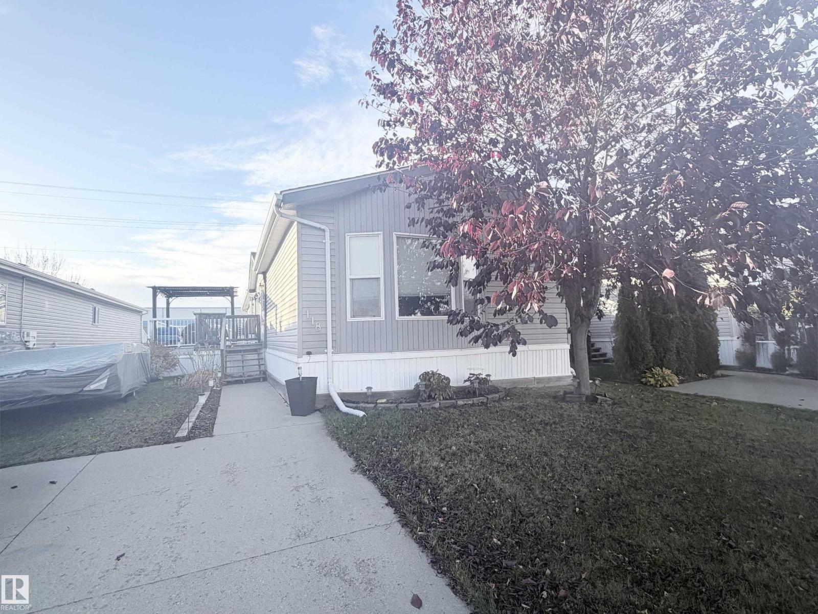 118 Oak Wood Road NW, Edmonton, Alberta, T6P0A2