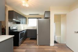 Den - 26 Penfold Crescent, Winnipeg, MB R2J1S4 Photo 7