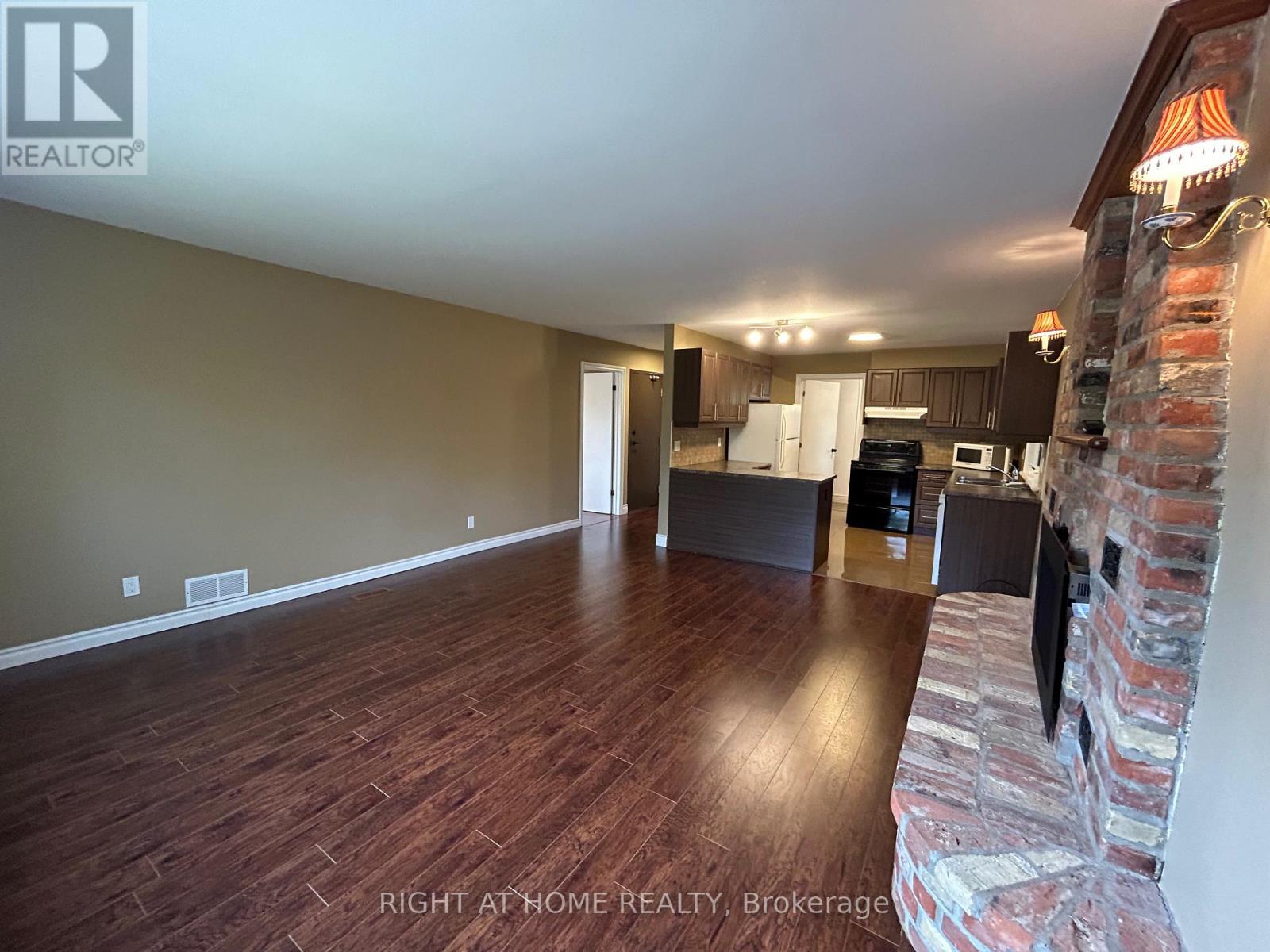 UPPER LEVEL - 36 AURORA HEIGHTS DRIVE, Aurora (Aurora Heights) — photo 2