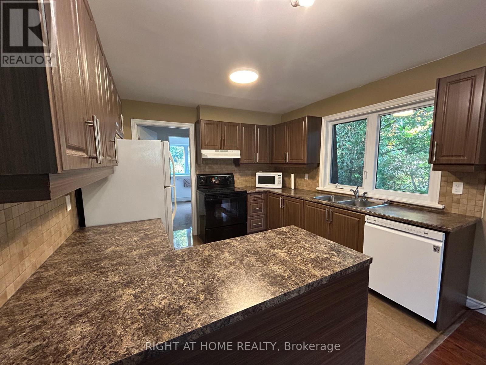 UPPER LEVEL - 36 AURORA HEIGHTS DRIVE, Aurora (Aurora Heights) — photo 3