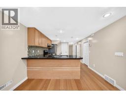 4pc Bathroom - 5116 Forego Avenue, Calgary, AB T2A2C6 Photo 18