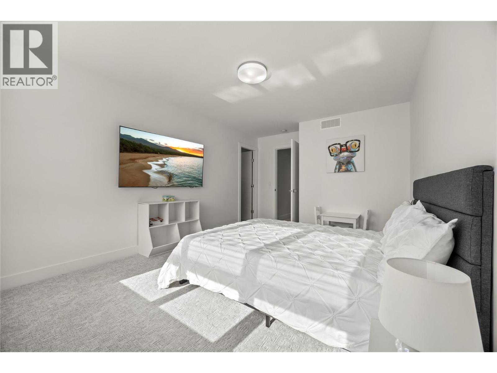 1265 Ponds Avenue, Kelowna - Image 1