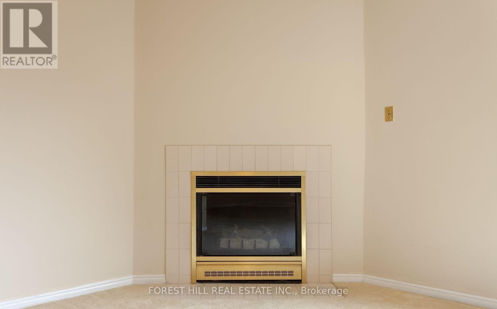 25 - 1990 WAVELL STREET, London East (East I) — photo 6