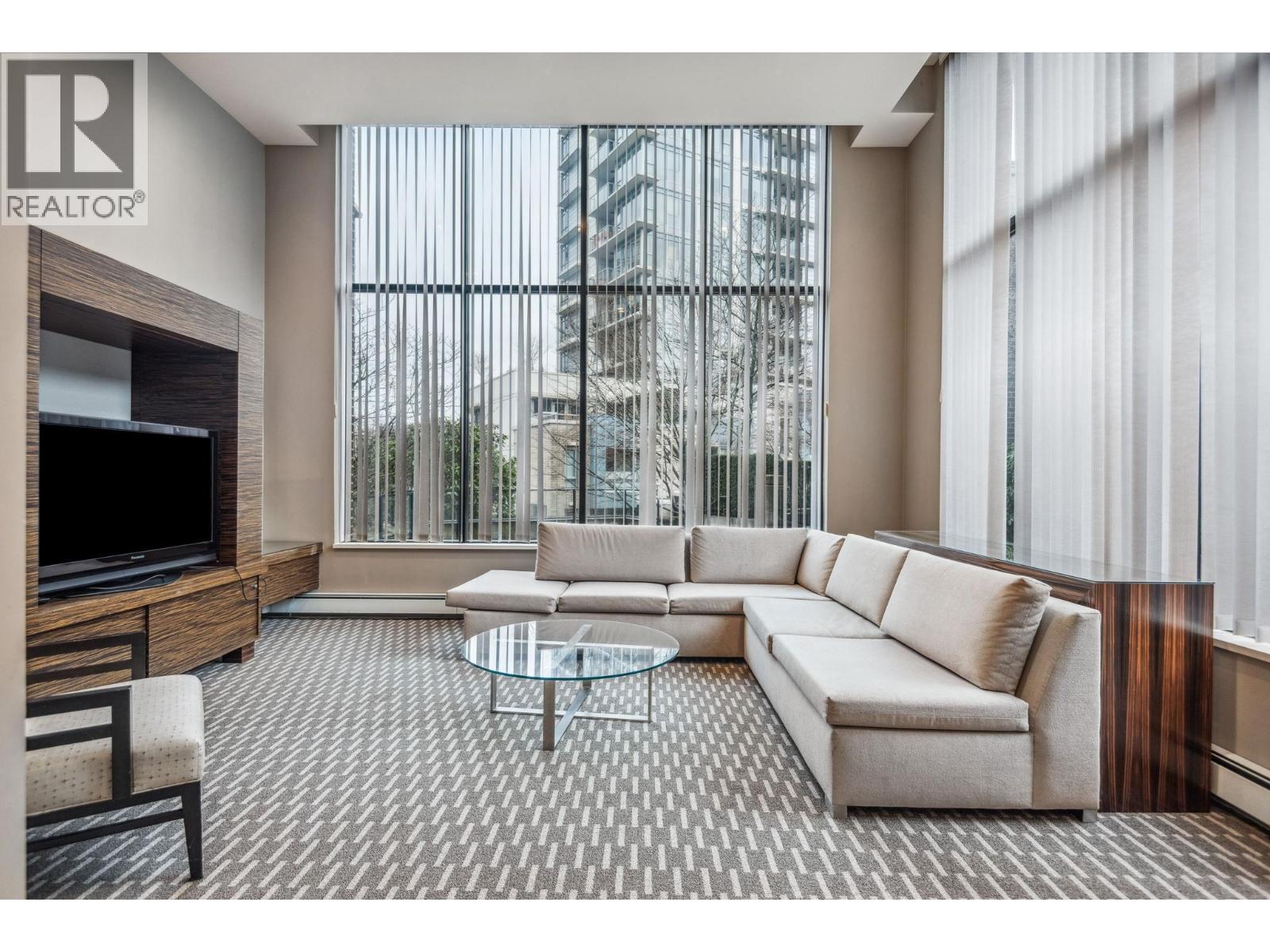 903 151 W 2ND STREET, North Vancouver - Image 1