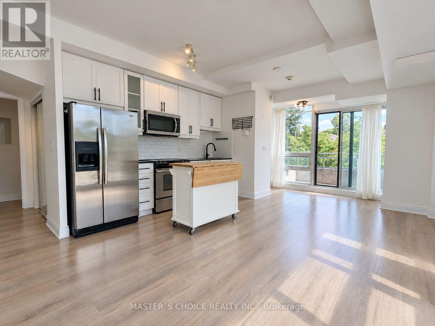 31 Olive Unit 215 photo 5