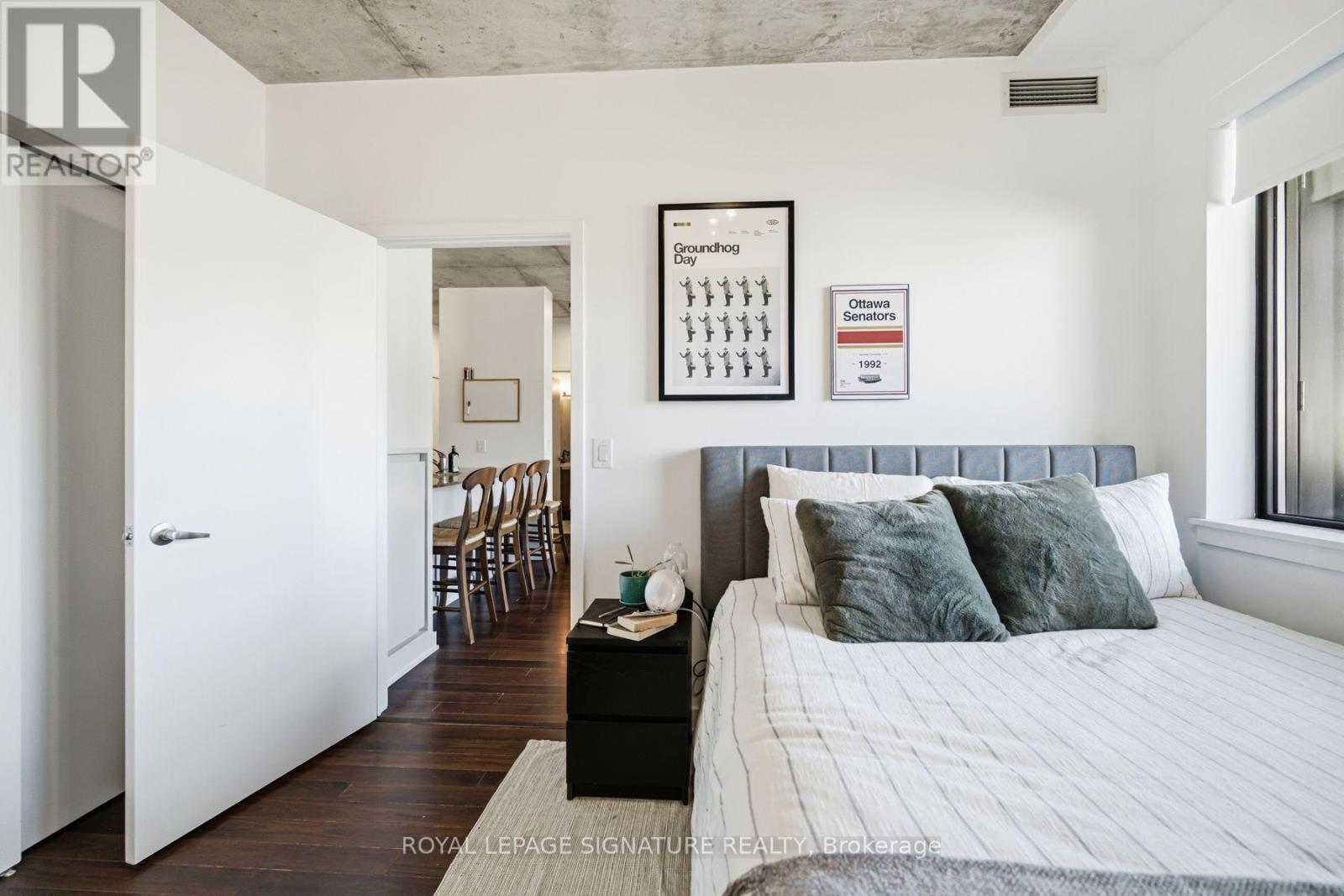 803- 400 Wellington Street West, Toronto, ON photo 12