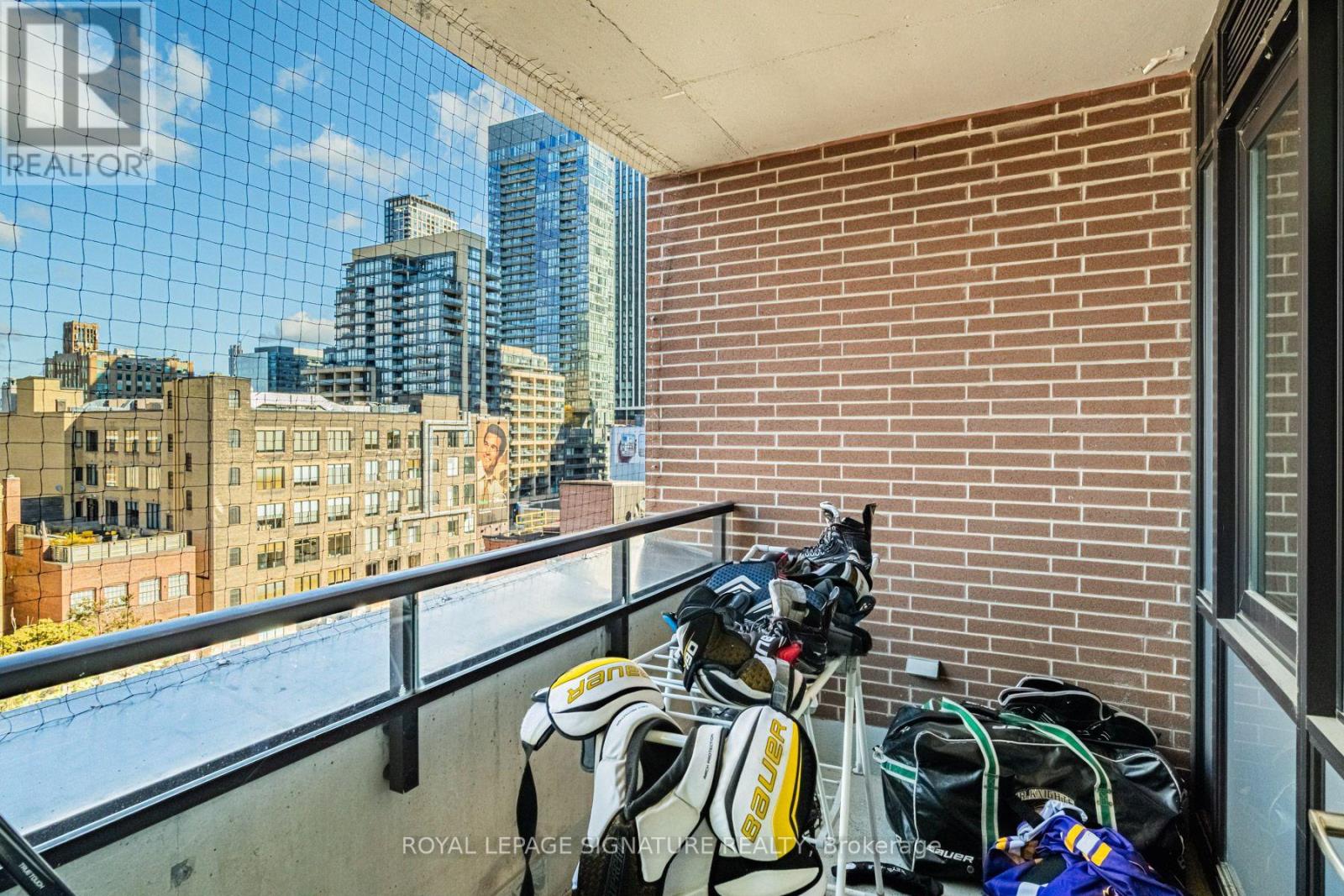 803- 400 Wellington Street West, Toronto, ON photo 19