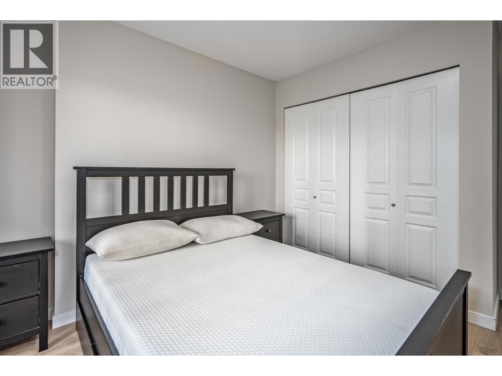 Photo of 406 5288 MELBOURNE STREET 21