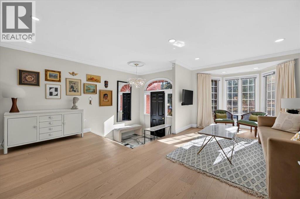 914 Royal Avenue SW - photo 4