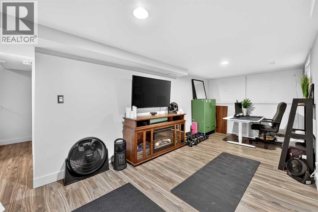 234 8 Street NE - photo 42