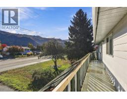 4569 Spurraway Road, Kamloops, BC V2H1M8 Photo 18