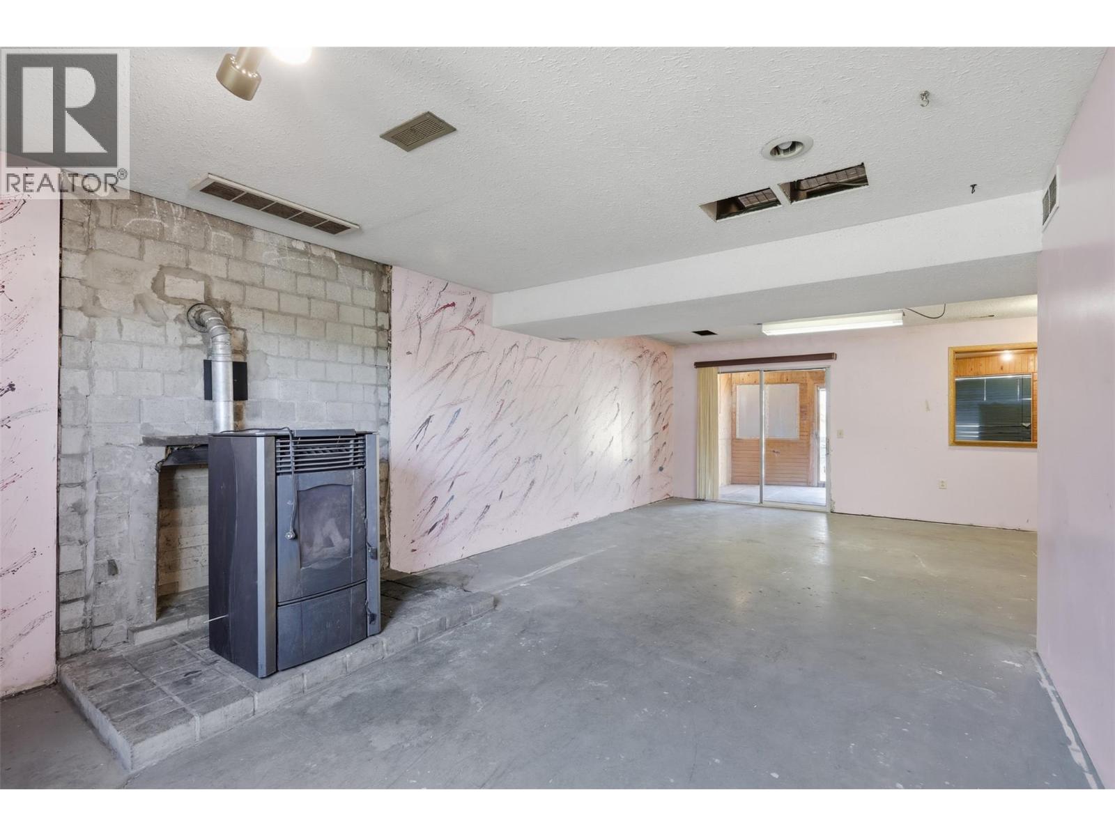 4569 Spurraway Road, Kamloops - Image 1