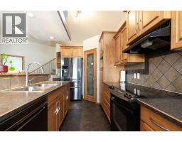 4pc Bathroom - 709 Lynx Landing N, Lethbridge, AB T1H0C3 Photo 9