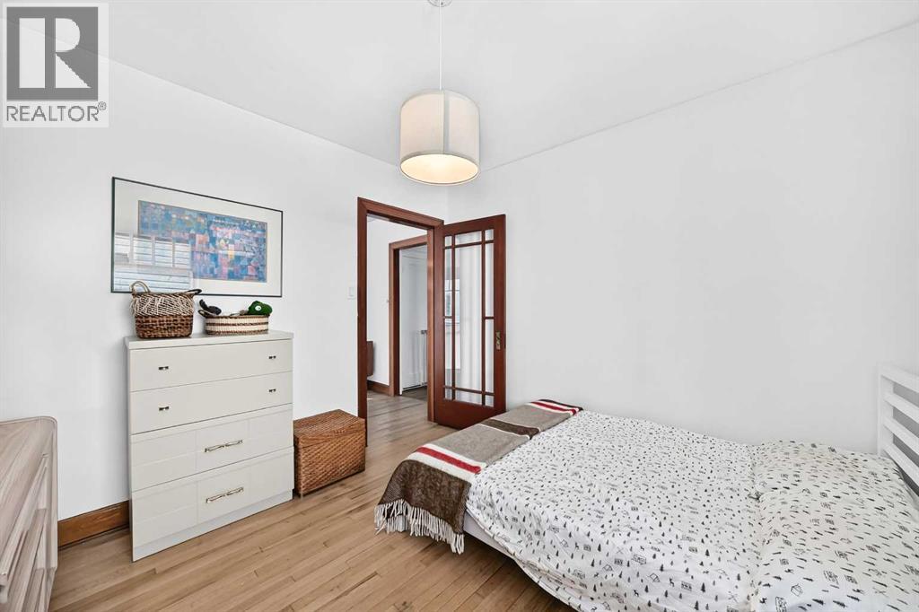 532 18 Avenue NW - photo 21
