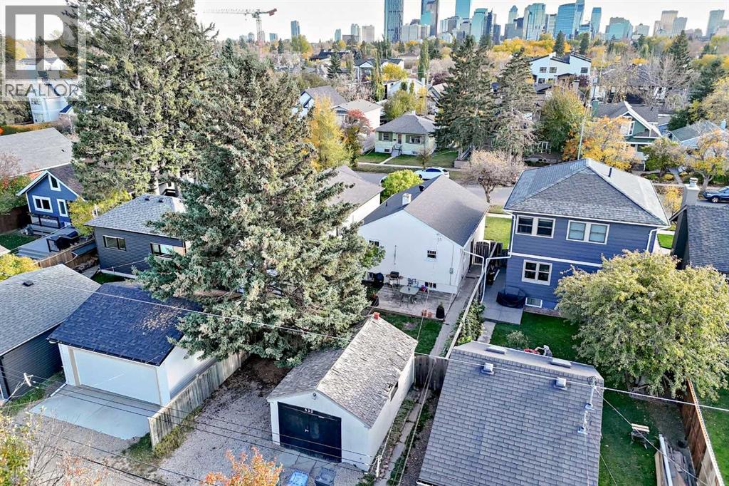 532 18 Avenue NW - photo 36