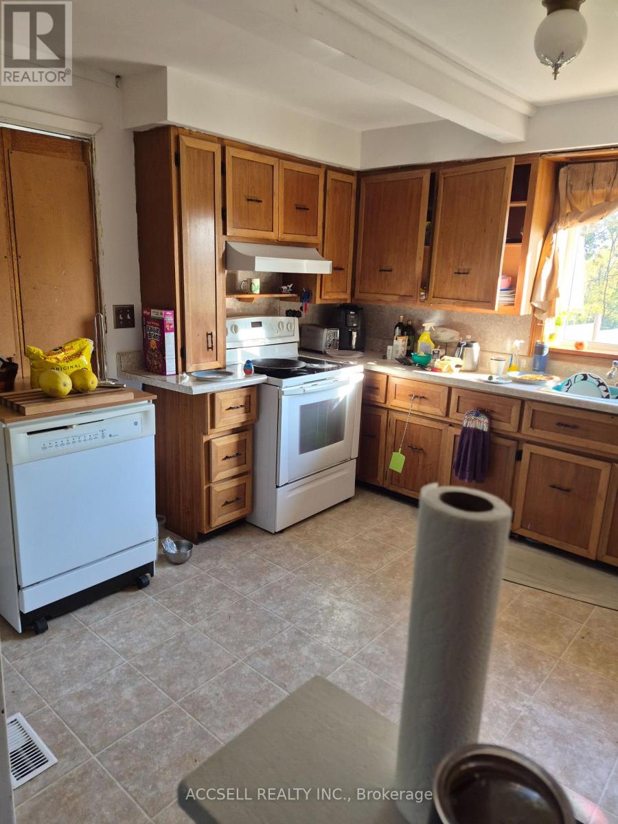 1363 EDWARD STREET W, St. Clair — photo 2