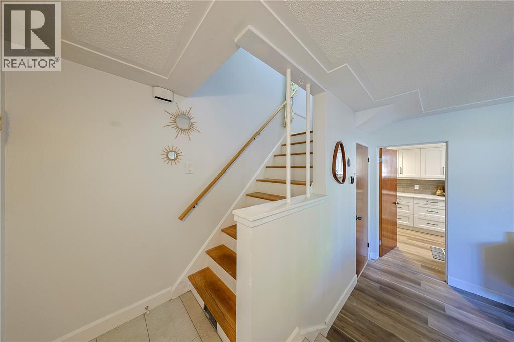 1081 TALFOURD STREET, Sarnia — photo 3