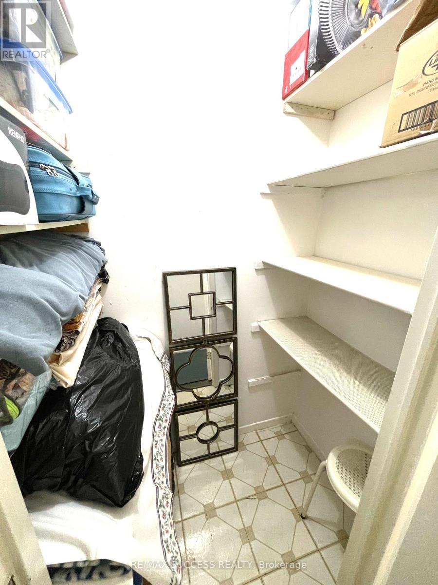 203- 2095 Roche Court, Mississauga, ON photo 16