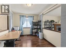 5pc Bathroom - 279 Panamount Hill Nw, Calgary, AB T3K5M3 Photo 13