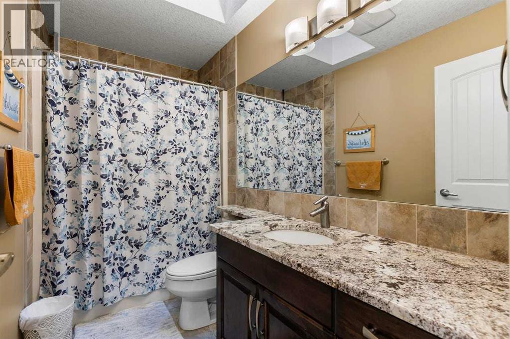 1182 Kingston Crescent SE photo 21