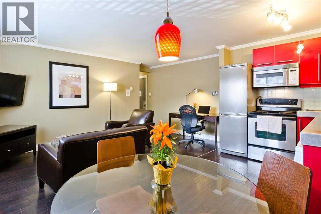 517 15 Avenue SW - photo 2
