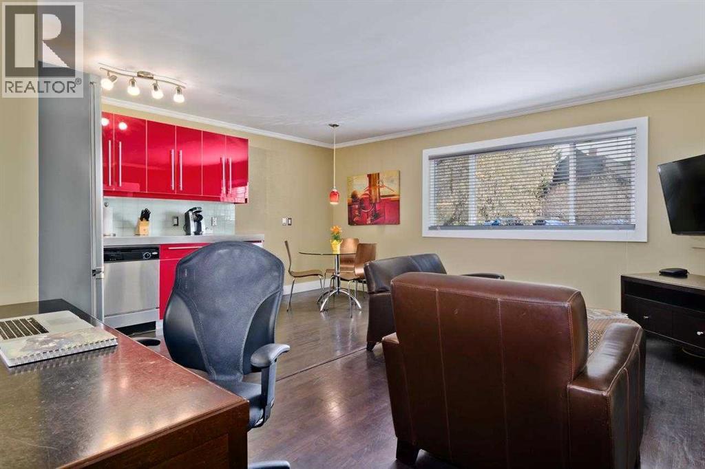 517 15 Avenue SW - photo 9