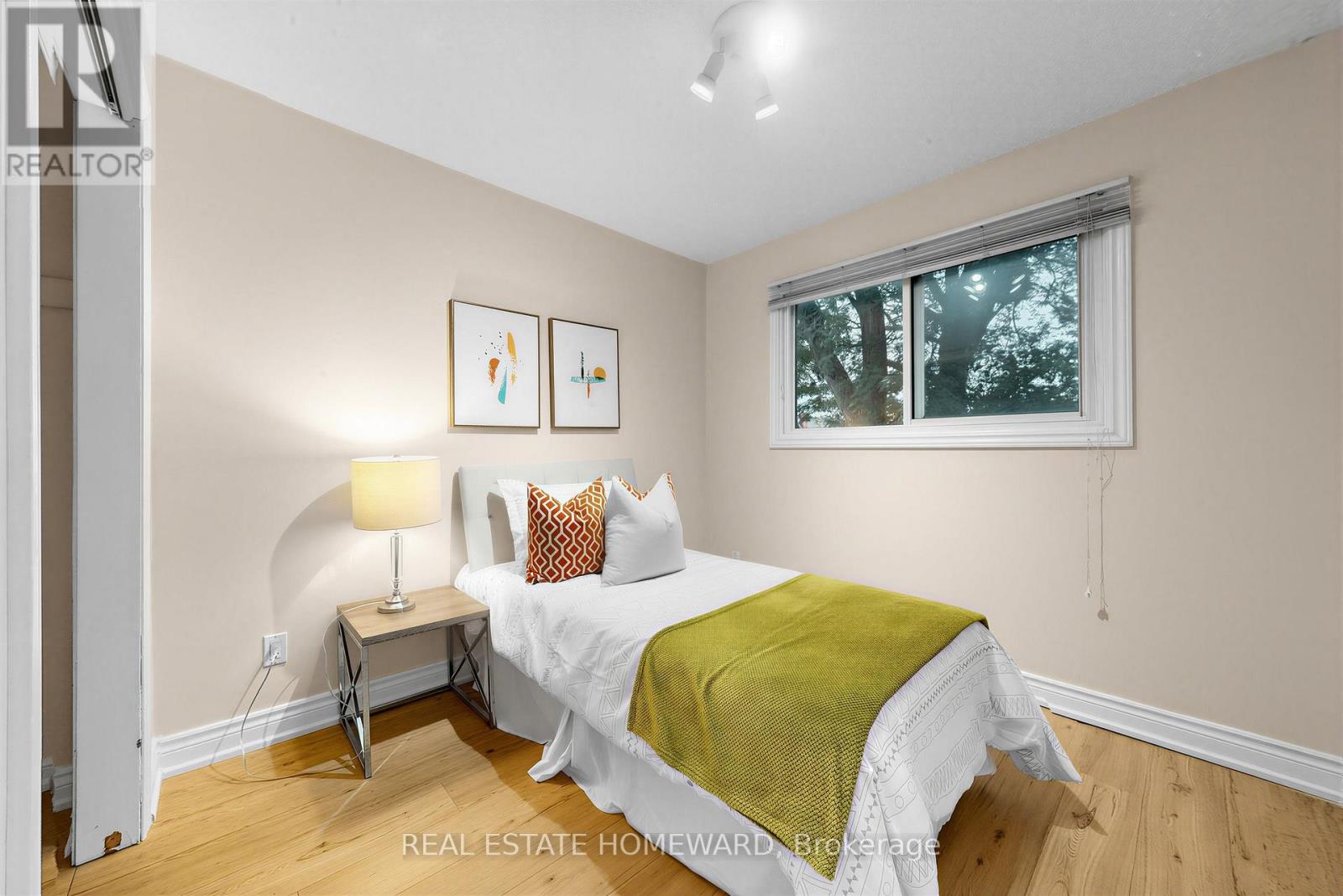 621 Byron Street South, Whitby, ON photo 26
