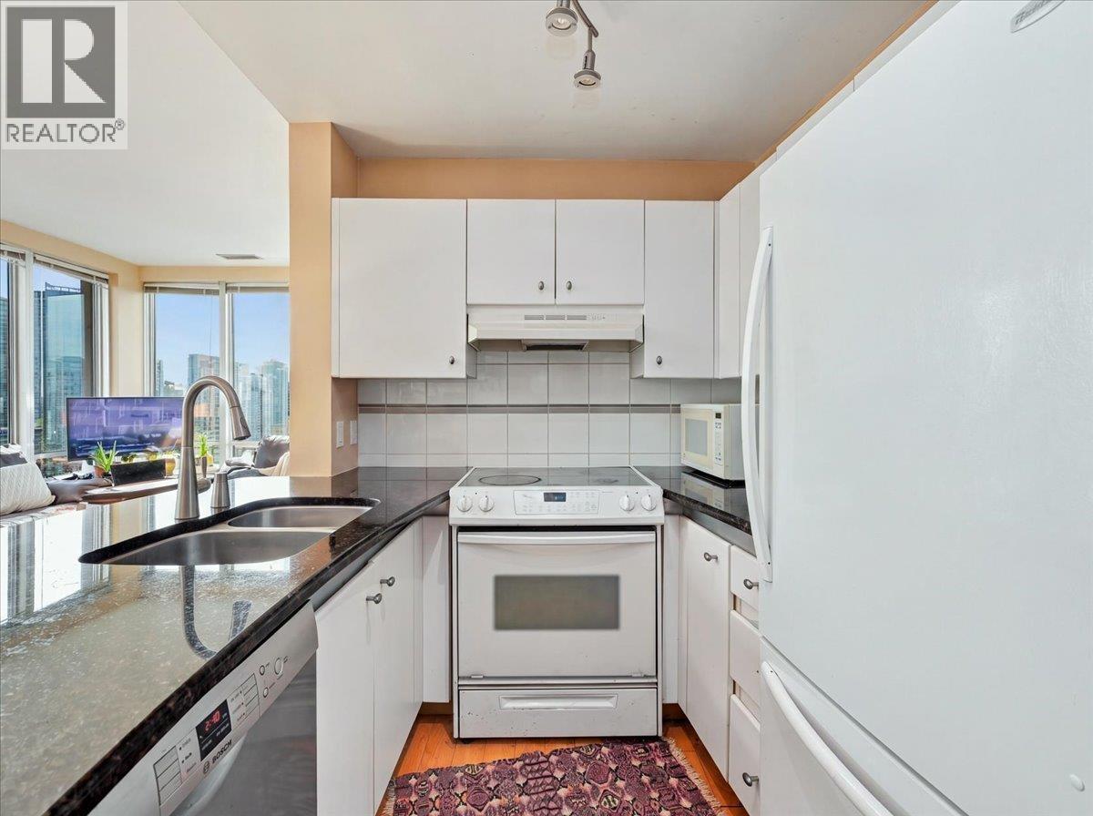 Photo of 1513 989 NELSON STREET 9