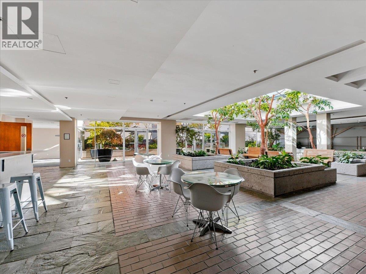 Photo of 1513 989 NELSON STREET 26