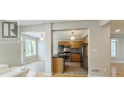 Bedroom 2 - 32 Cardrew Street, Markham, ON L6B1G9 Photo 7