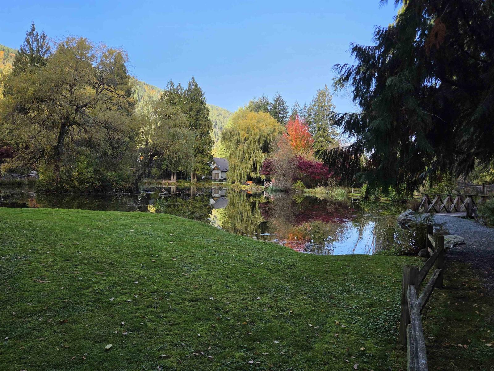 Photo of 1856 HUCKLEBERRY BEND, Cultus Lake South 33