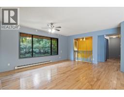 2455 Forest Drive, Blind Bay, BC V0E1H2 Photo 12