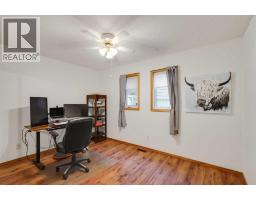 Bedroom - 27 Sun Harbour Road Se, Calgary, AB T2X3A6 Photo 11