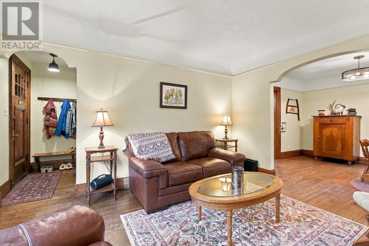 2 bedroom Single Family interior view, 649 Emery Street, London South (South G), Ontario