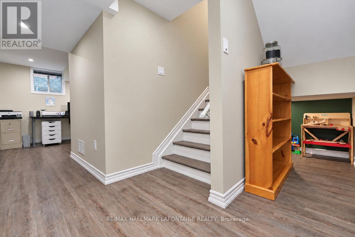 Condos for Sale in Ottawa – 244 WILLOW ASTER CIRCLE, Ottawa – By Peter Sagos - Image 30