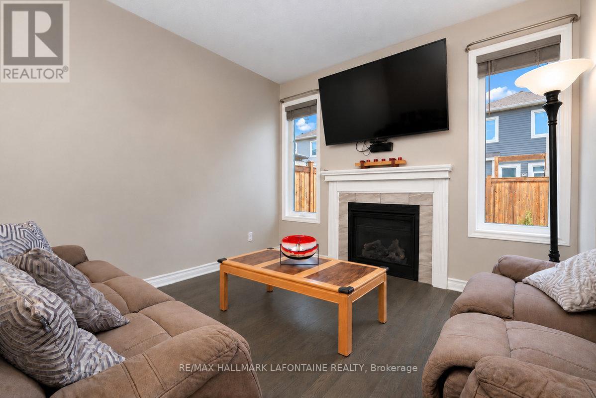 Condos for Sale in Ottawa – 244 WILLOW ASTER CIRCLE, Ottawa – By Peter Sagos - Image 7