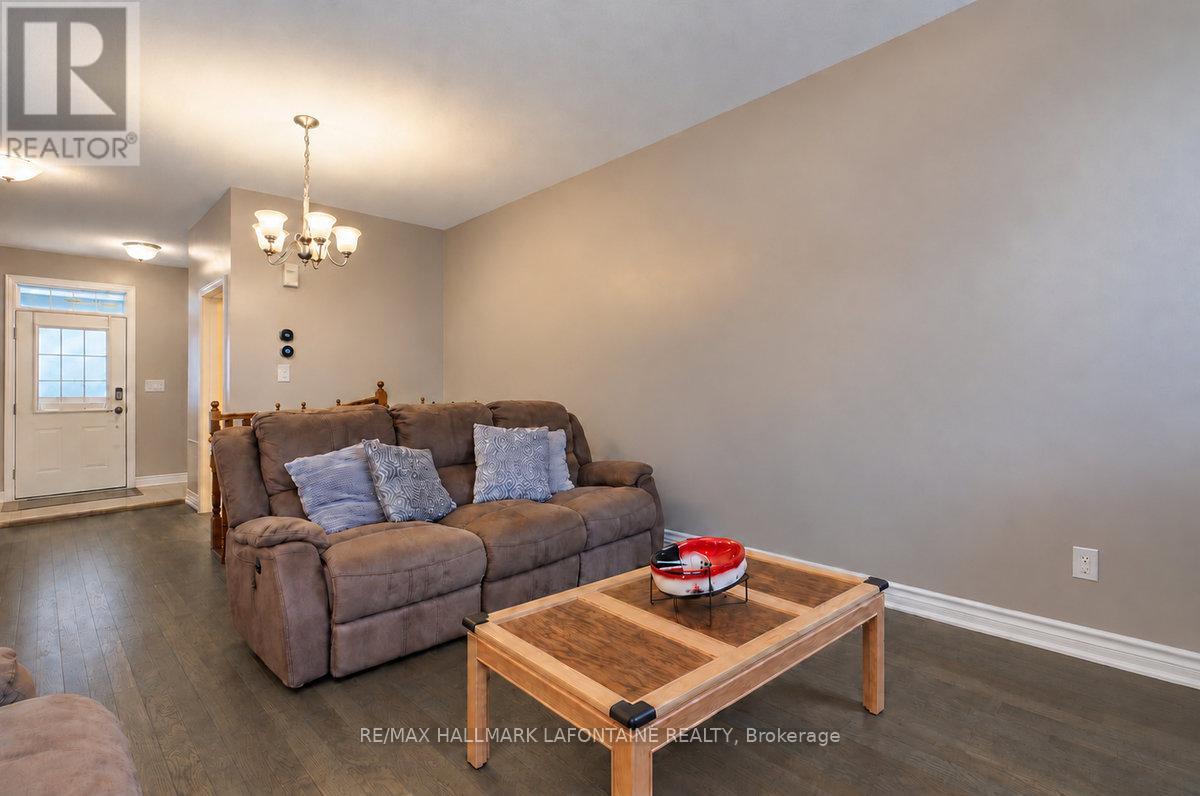 Condos for Sale in Ottawa – 244 WILLOW ASTER CIRCLE, Ottawa – By Peter Sagos - Image 8