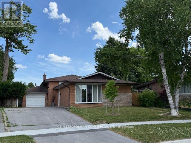 7 Amarillo Drive, Toronto, ON photo 1