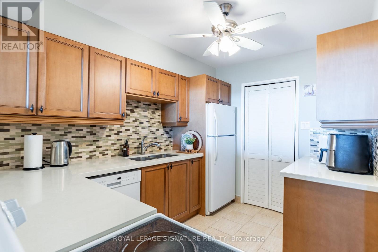 723- 1880 Valley Farm Road, Pickering, ON photo 11